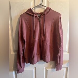 cute zip up hoodie. Great condition. Barely worn. Size small